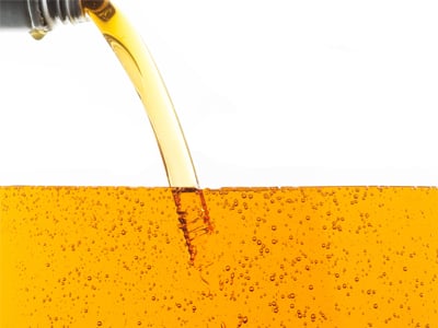 ¿Cuál es el aceite compatible con cada fluido refrigerante?